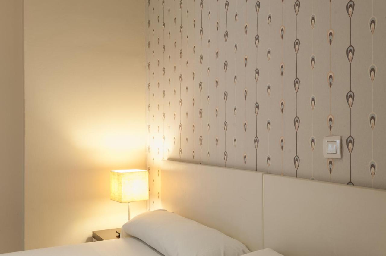 Apartamentos Las Cruces Sevilla Exterior foto