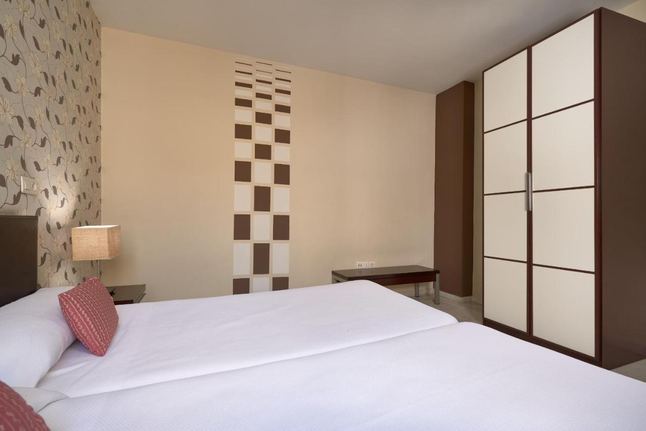 Apartamentos Las Cruces Sevilla Exterior foto
