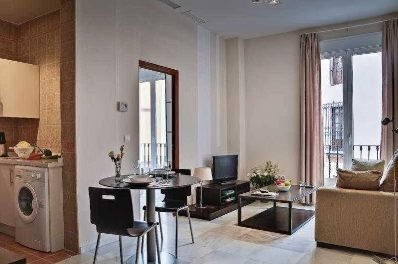 Apartamentos Las Cruces Sevilla Exterior foto