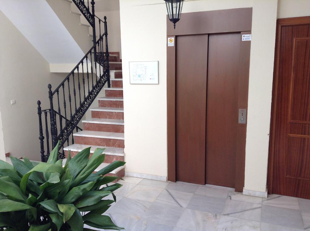 Apartamentos Las Cruces Sevilla Exterior foto
